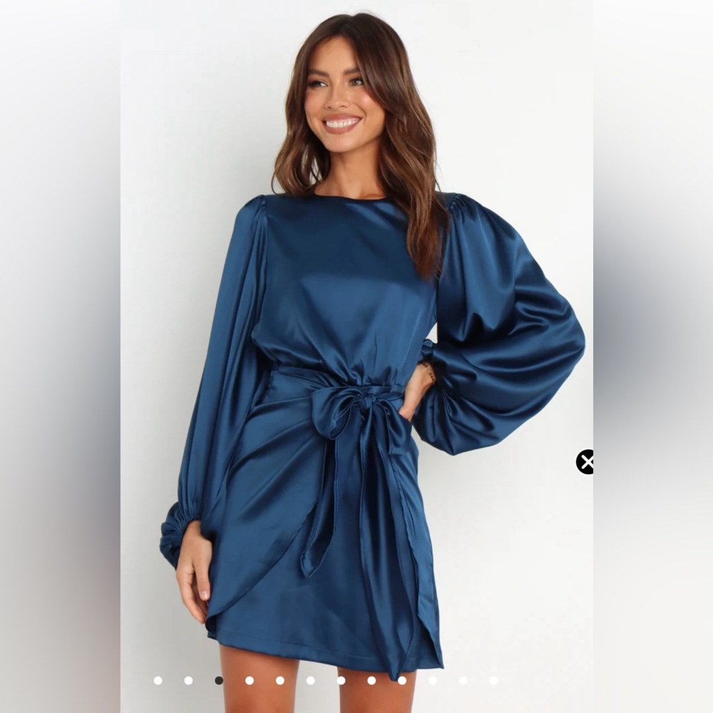 Navy long sleeve mini dress